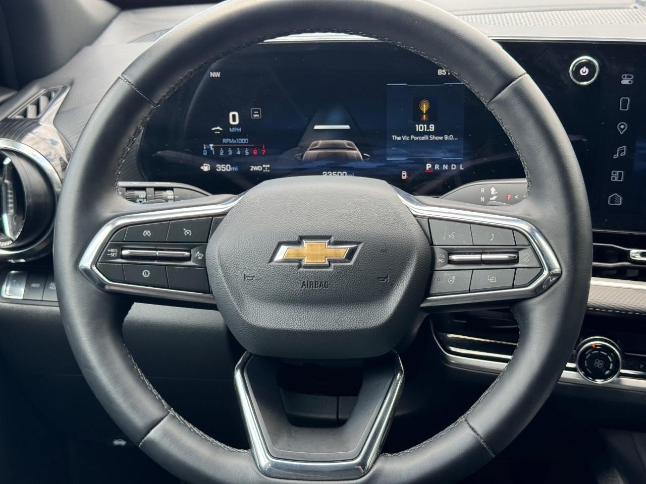 Used 2026 Chevrolet Equinox LT AWD/4WD image 13