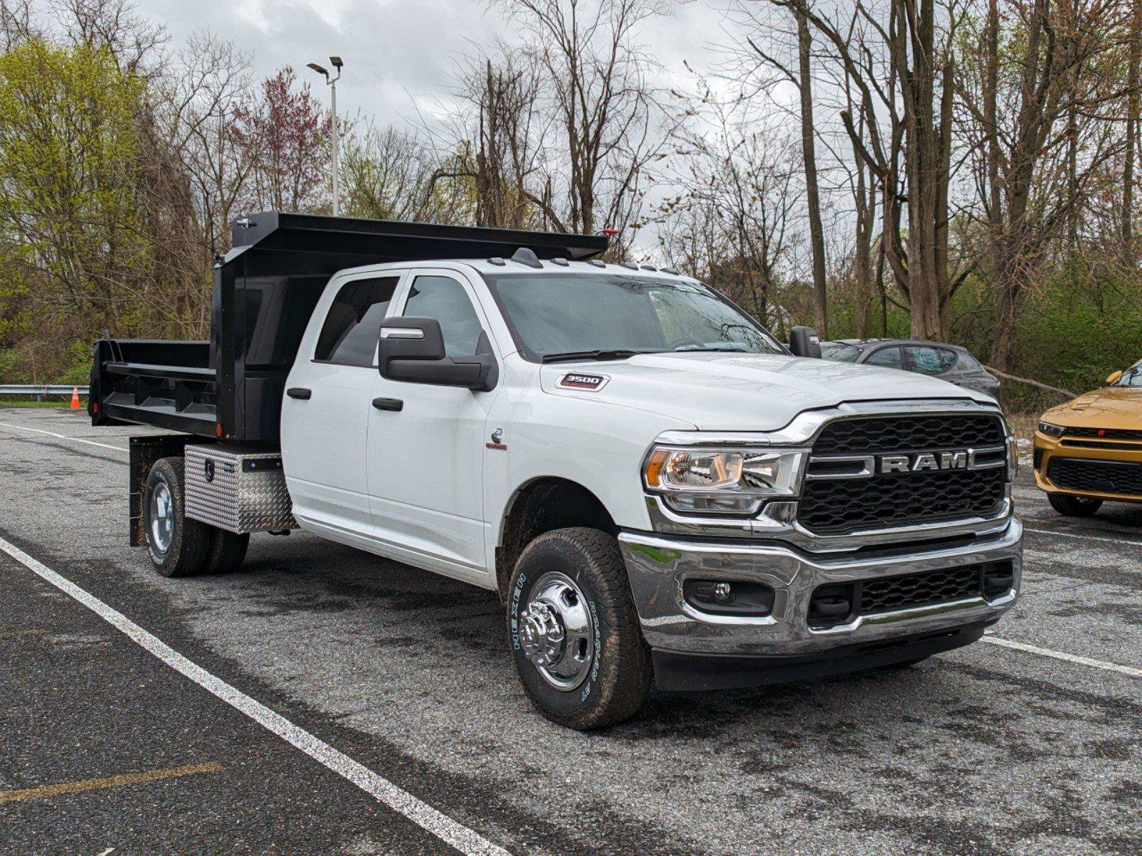 New 2024 RAM 3500 Tradesman w/ Chrome Appearance Group image 6