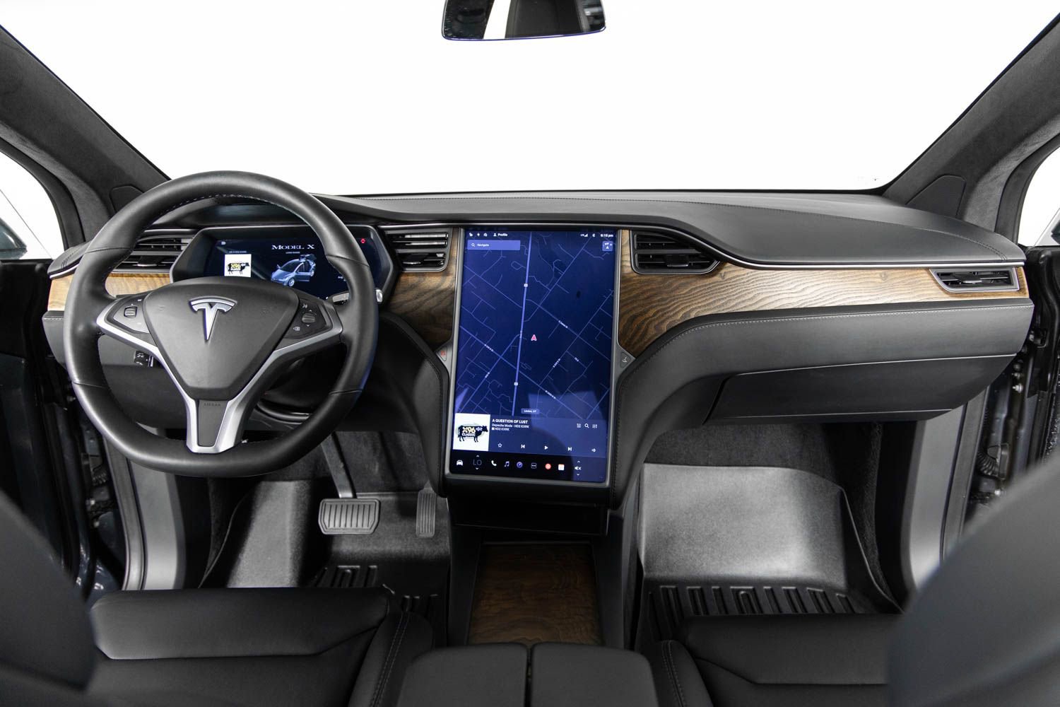 Used 2019 Tesla Model X 75D image 29