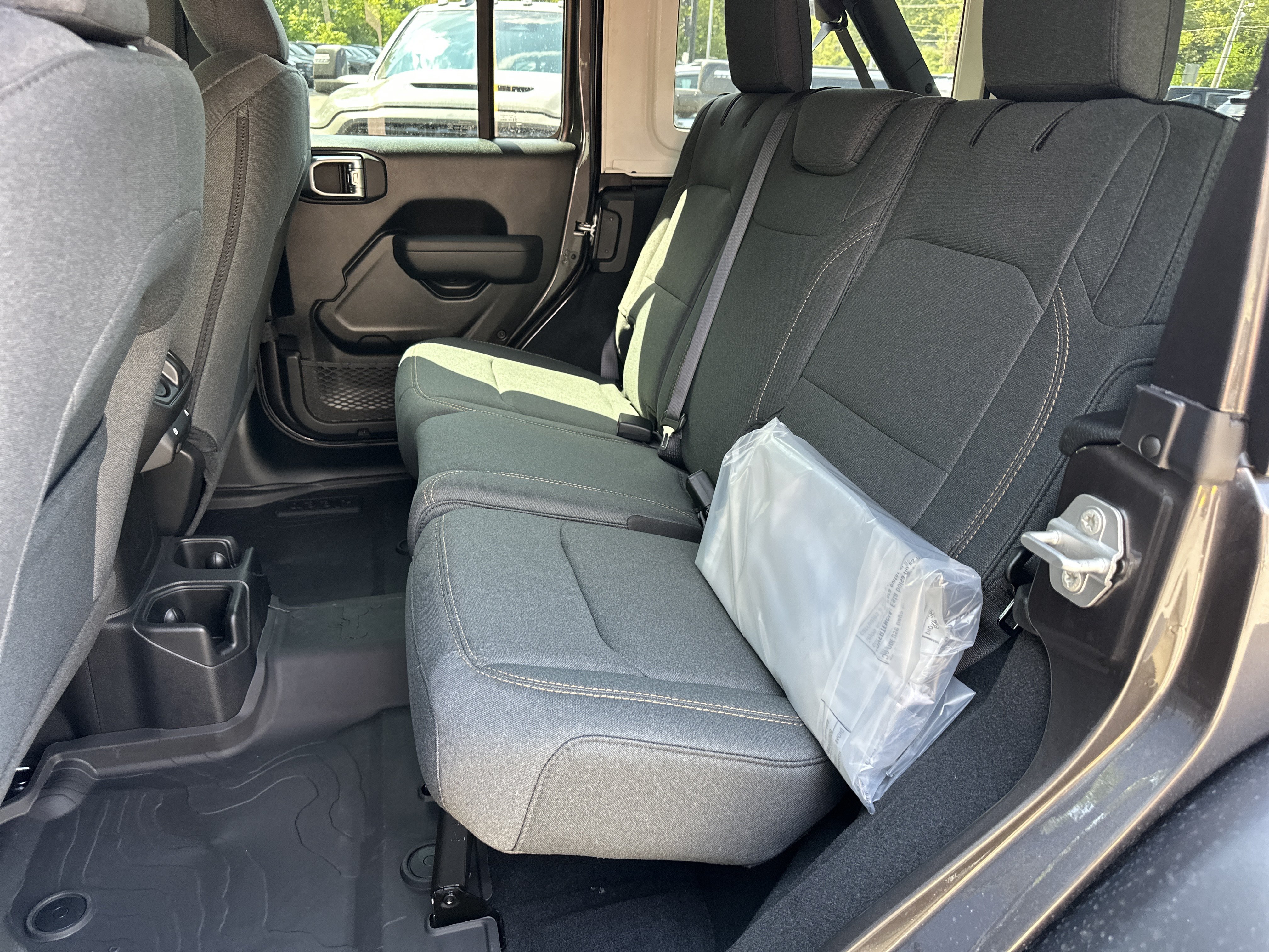 New 2027 Jeep Wrangler Unlimited Sport AWD/4WD image 32