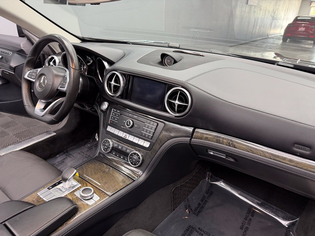 Used 2020 Mercedes-Benz SL 550 image 47