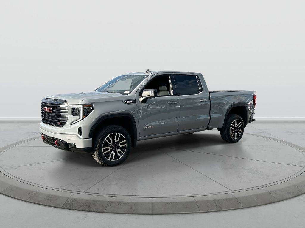 Used 2025 GMC Sierra 1500 AT4 w/ Technology Package AWD/4WD image 4