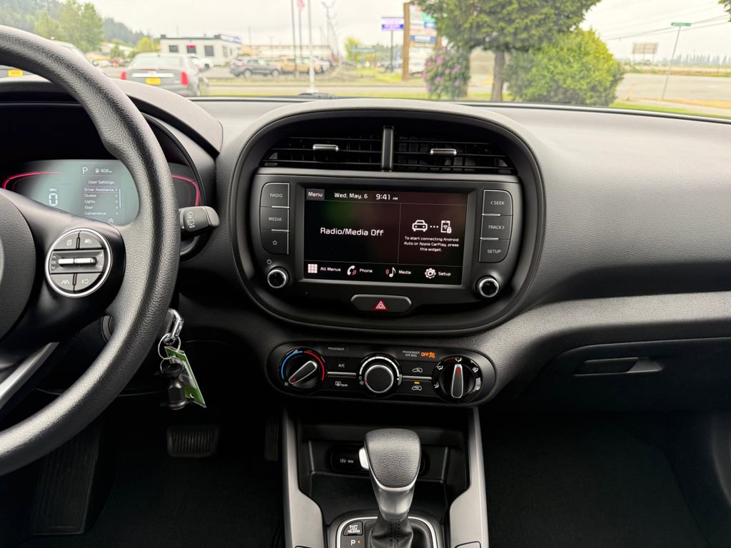 Certified 2025 Kia Soul LX FWD image 23