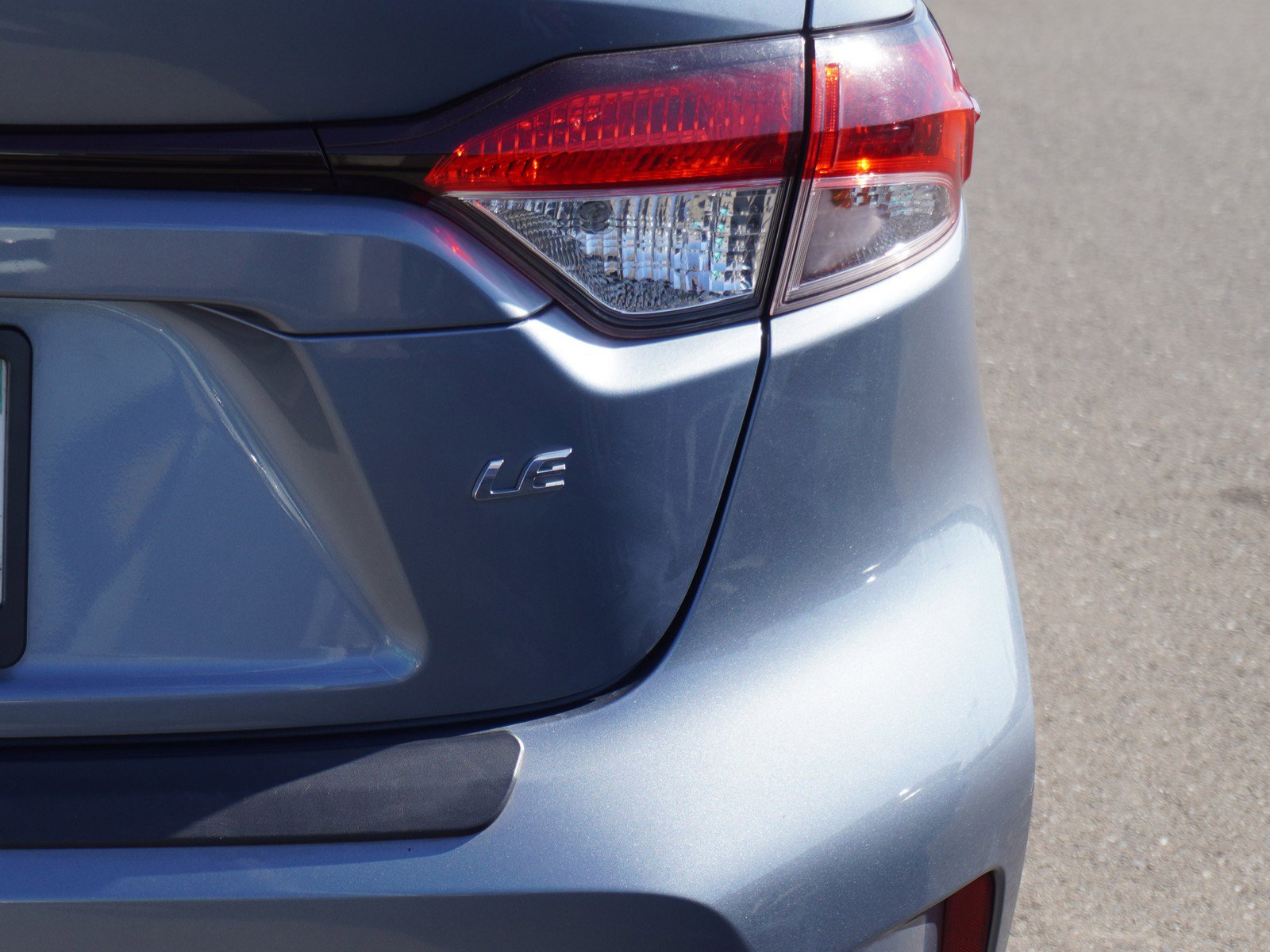 Used 2020 Toyota Corolla LE image 10