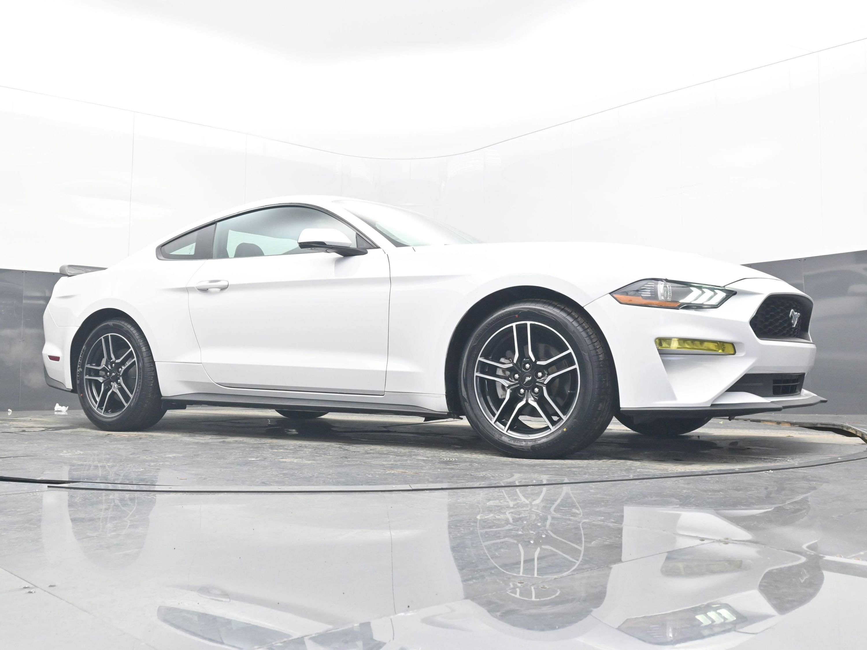 Used 2020 Ford Mustang Premium image 19