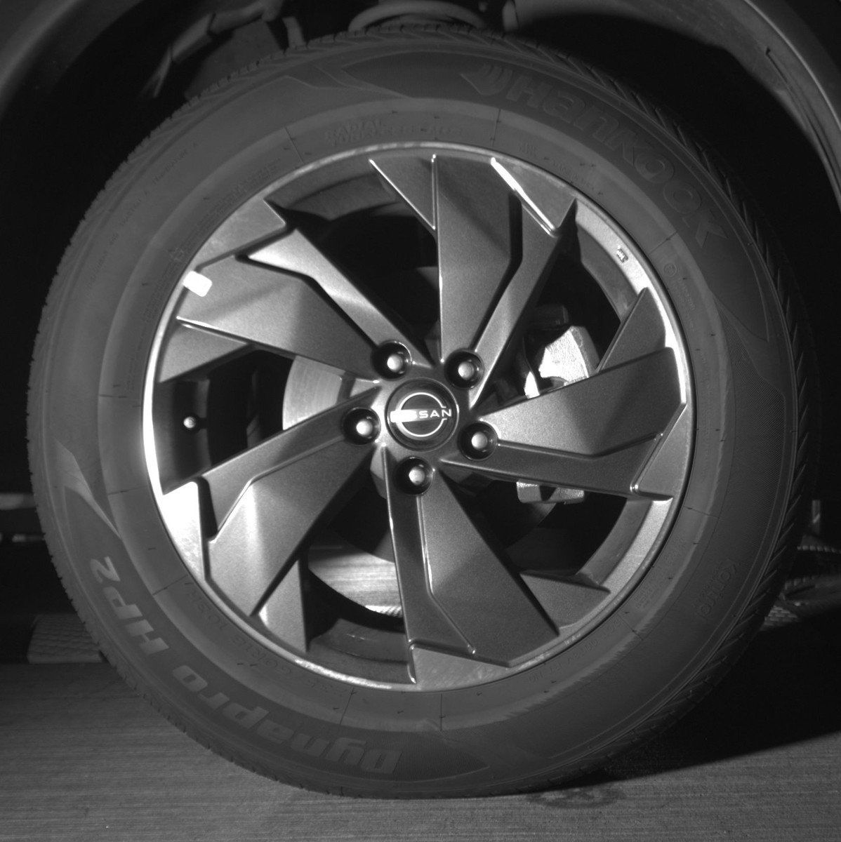 Used 2025 Nissan Rogue SV image 13