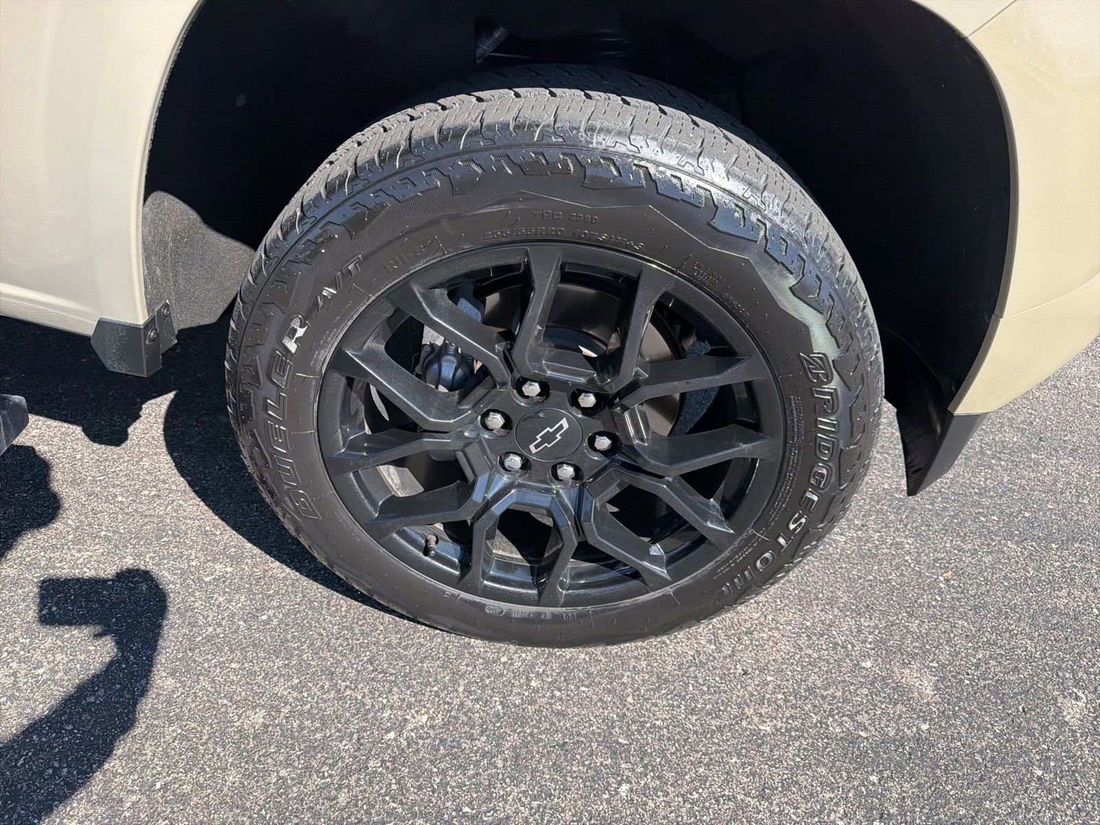 Used 2024 Chevrolet Colorado Z71 w/ LPO, Dark Essentials Package image 30