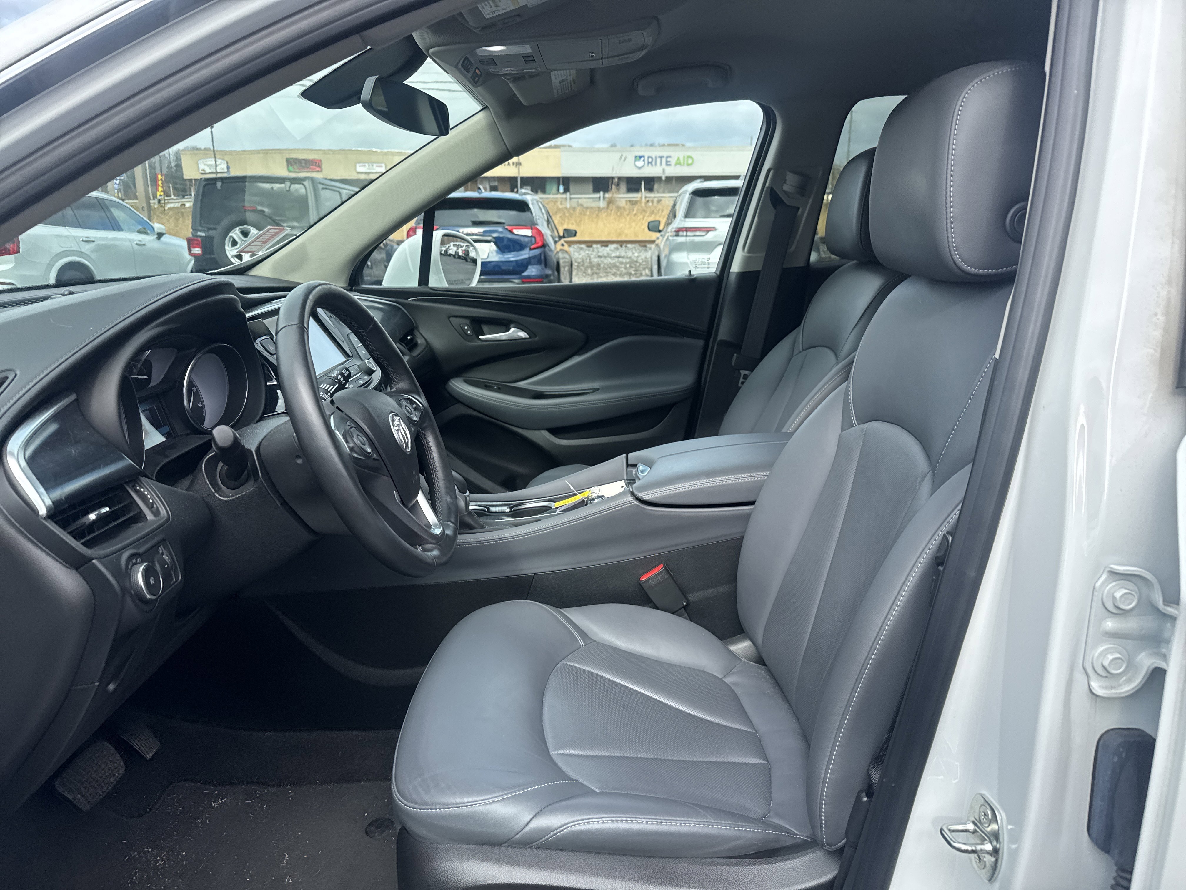 Used 2020 Buick Envision Essence image 12