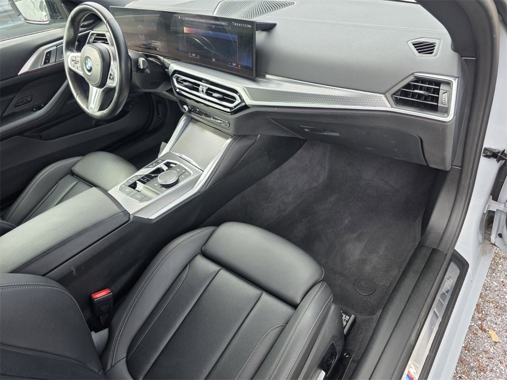 Used 2024 BMW 430i Convertible w/ M Sport Package image 30