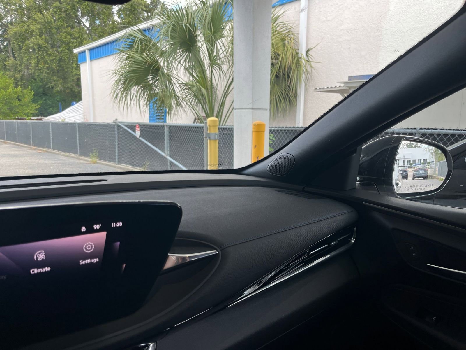 Used 2025 Buick Envista Sport Touring image 35