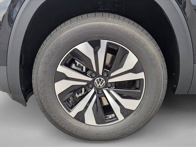 New 2026 Volkswagen Atlas Cross Sport SE FWD image 9