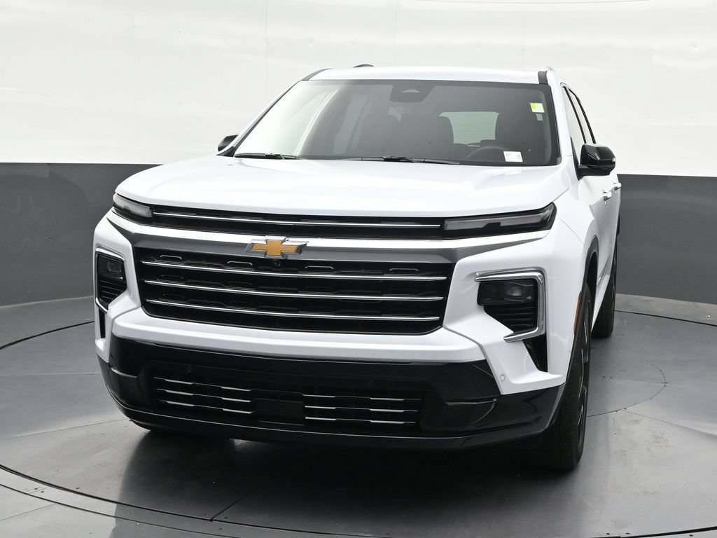 Used 2026 Chevrolet Traverse High Country FWD image 9