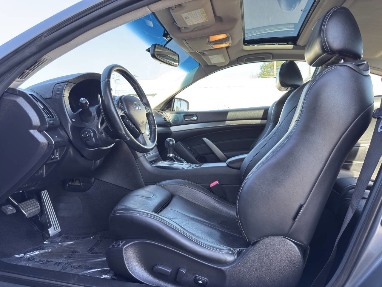 Used 2012 INFINITI G37 Journey w/ Premium Pkg image 9