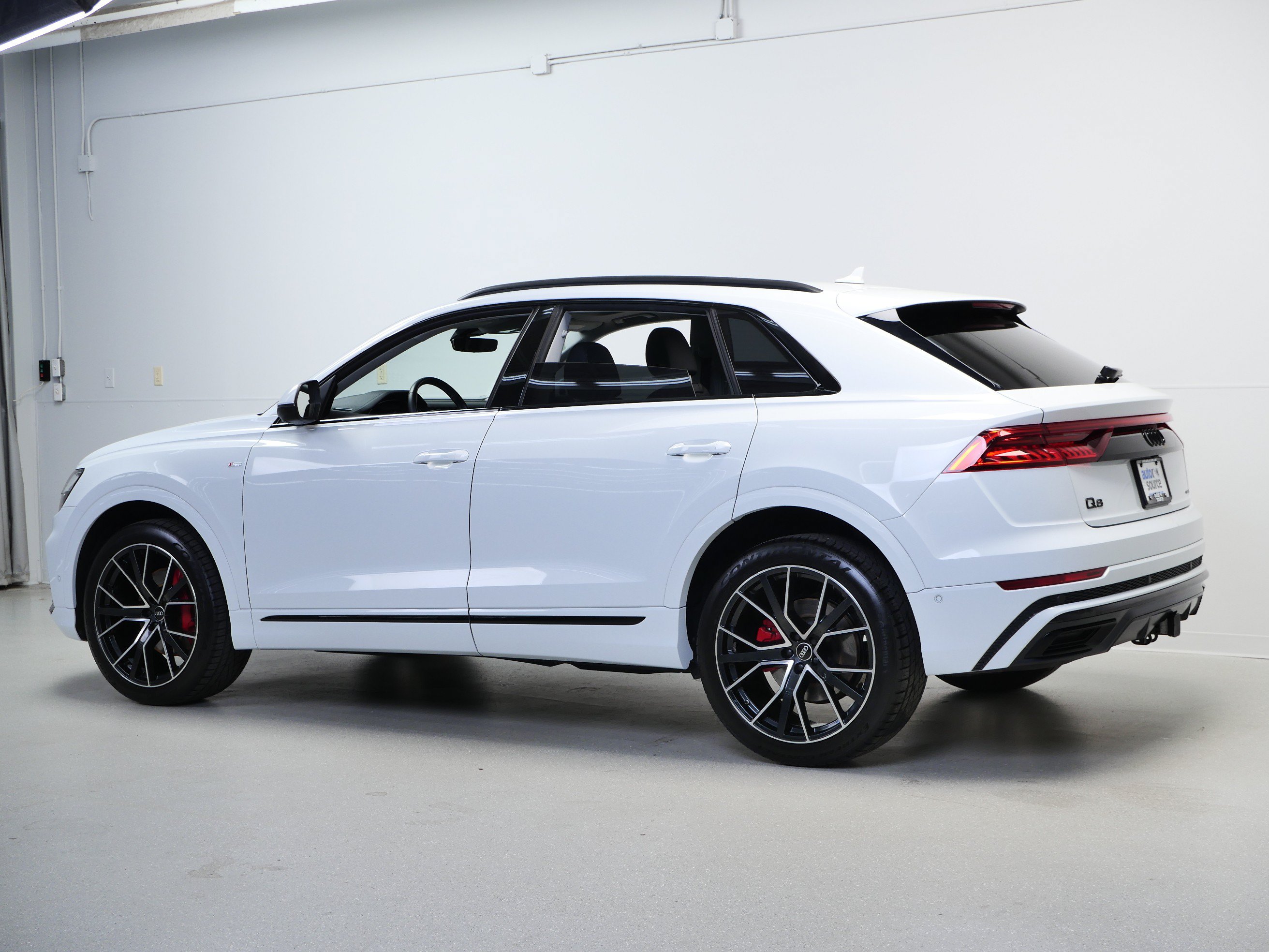 Used 2023 Audi Q8 Premium Plus w/ Premium Plus Package AWD/4WD image 13