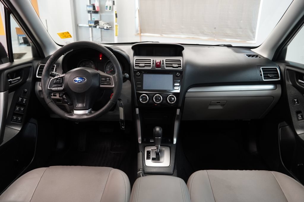 Used 2016 Subaru Forester 2.5i Limited AWD/4WD image 9
