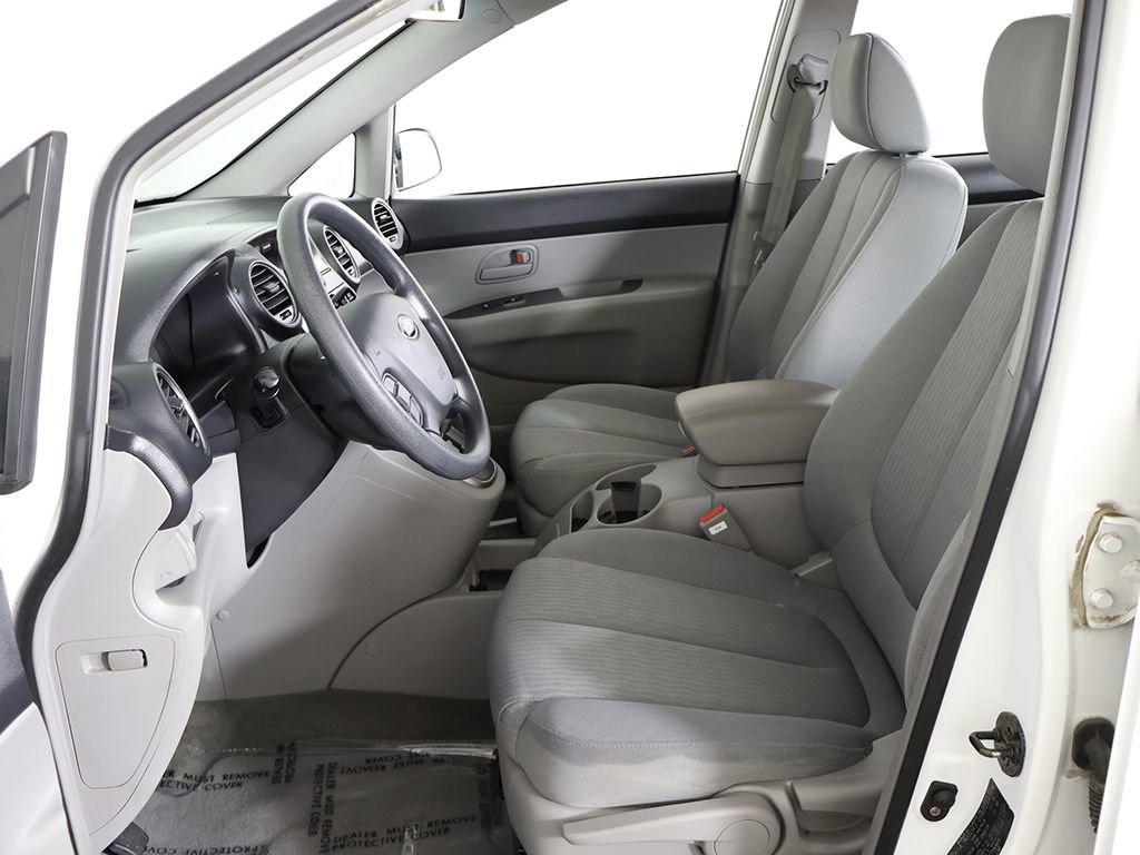 Used 2007 Kia Rondo LX w/ Convenience Pkg image 25