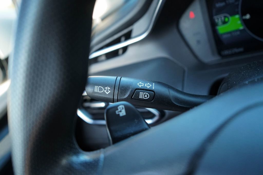 Used 2023 Chevrolet Bolt EUV LT image 28