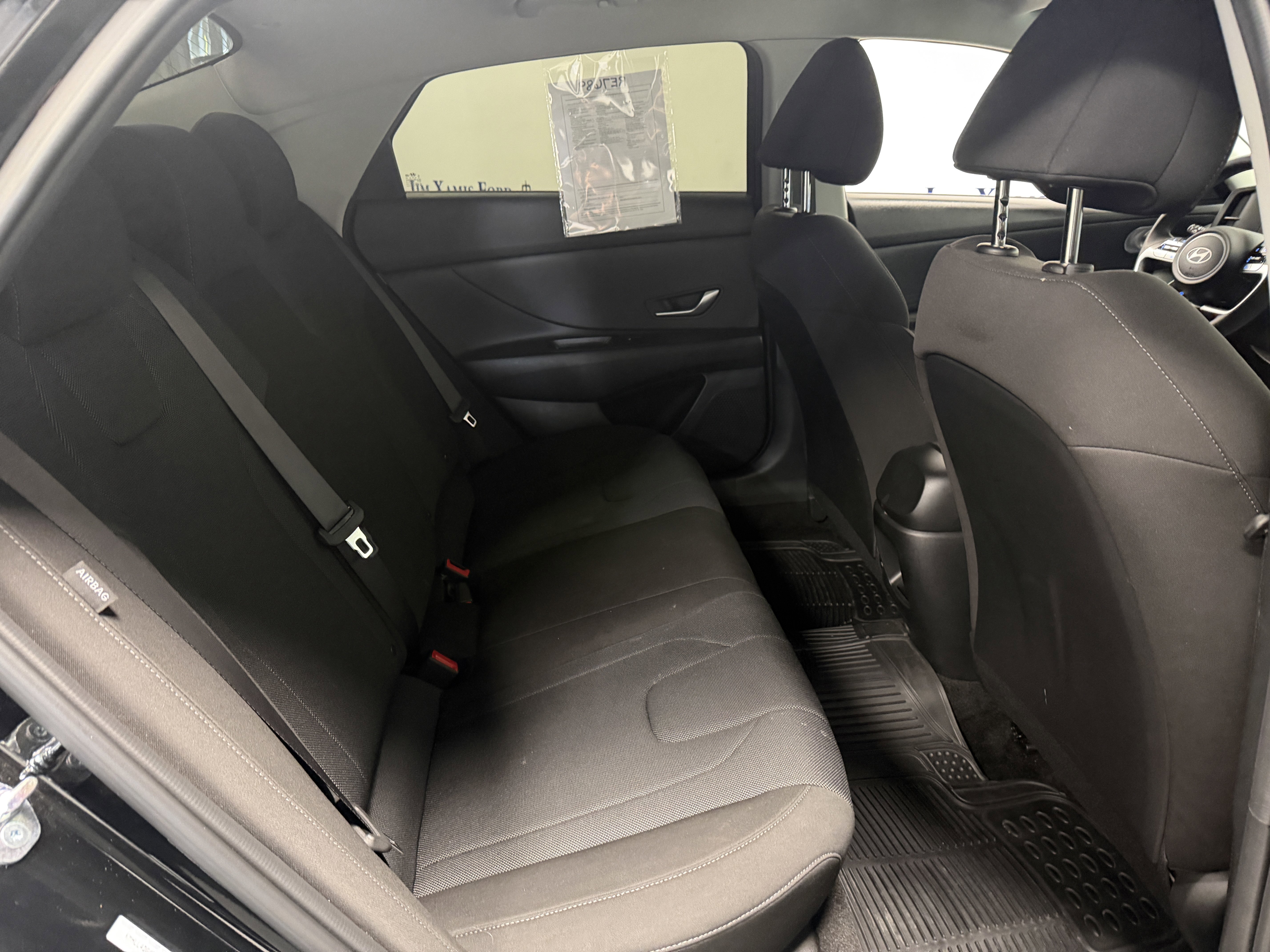 Used 2025 Hyundai Elantra SE FWD image 21