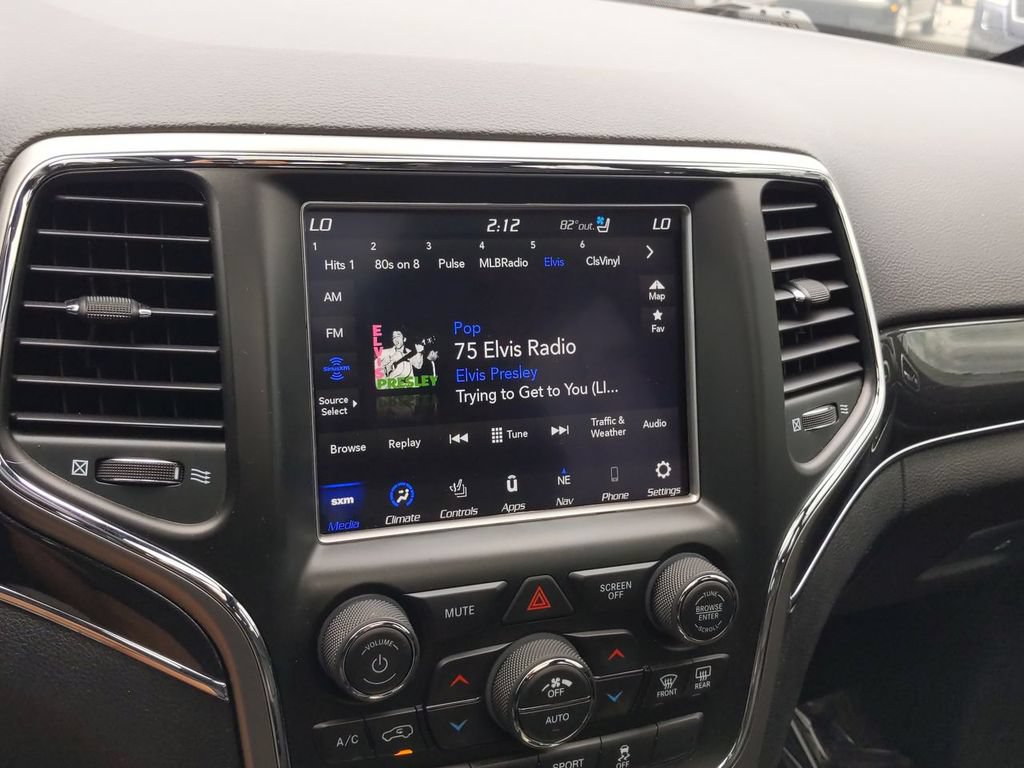 Used 2018 Jeep Grand Cherokee Trailhawk w/ Trailhawk Luxury Group AWD/4WD image 44