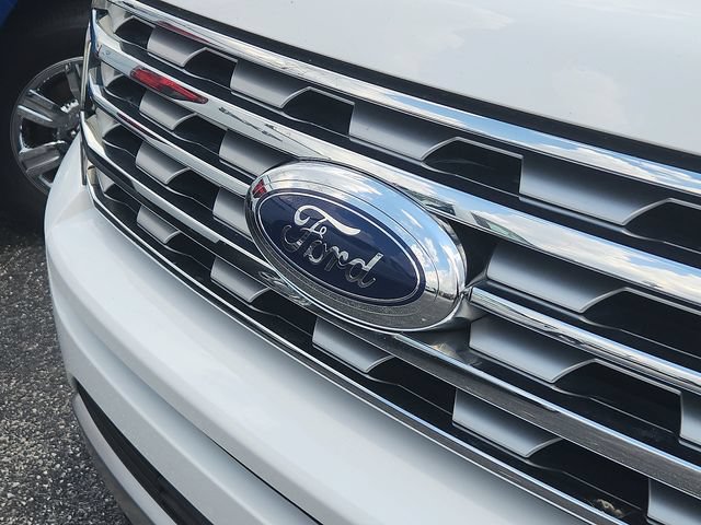 Used 2018 Ford Expedition Limited AWD/4WD image 4