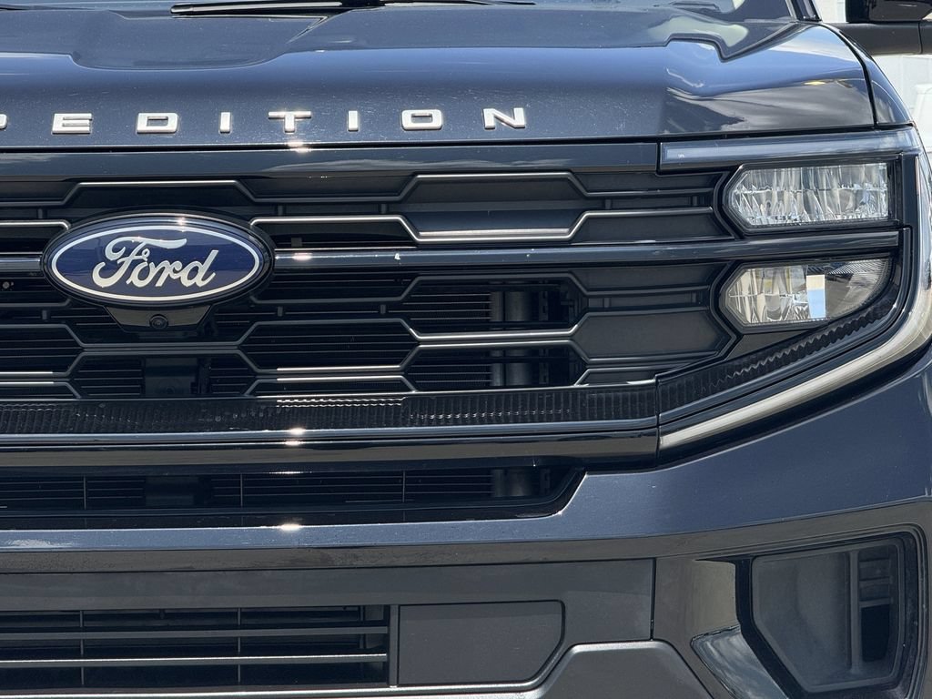 Used 2025 Ford Expedition Active AWD/4WD image 8