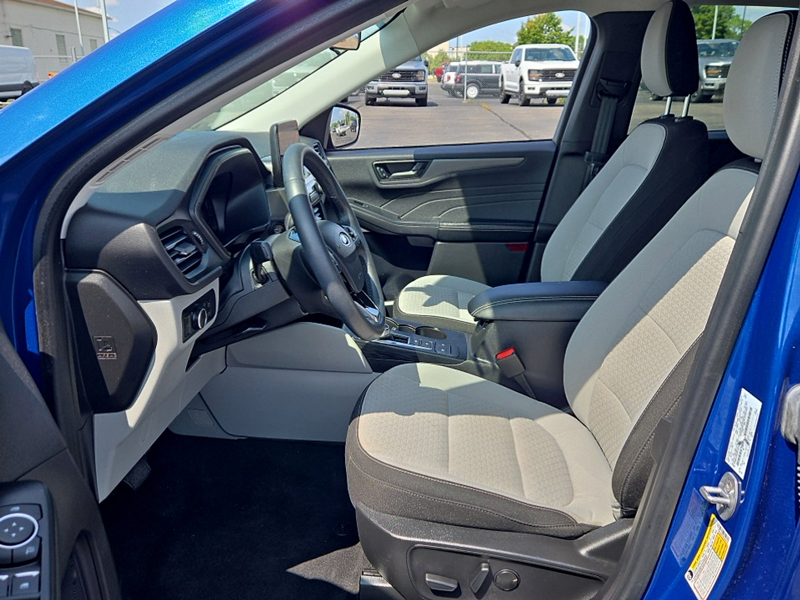 Certified 2023 Ford Escape Active AWD/4WD image 10