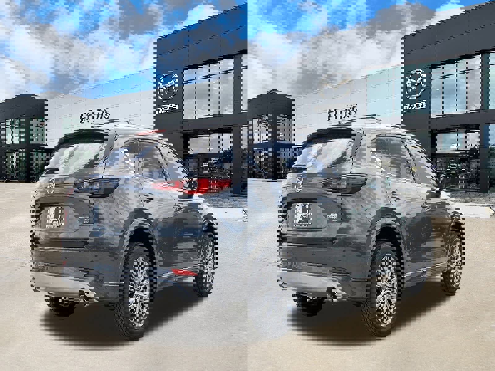 New 2025 MAZDA CX-5 Signature image 3