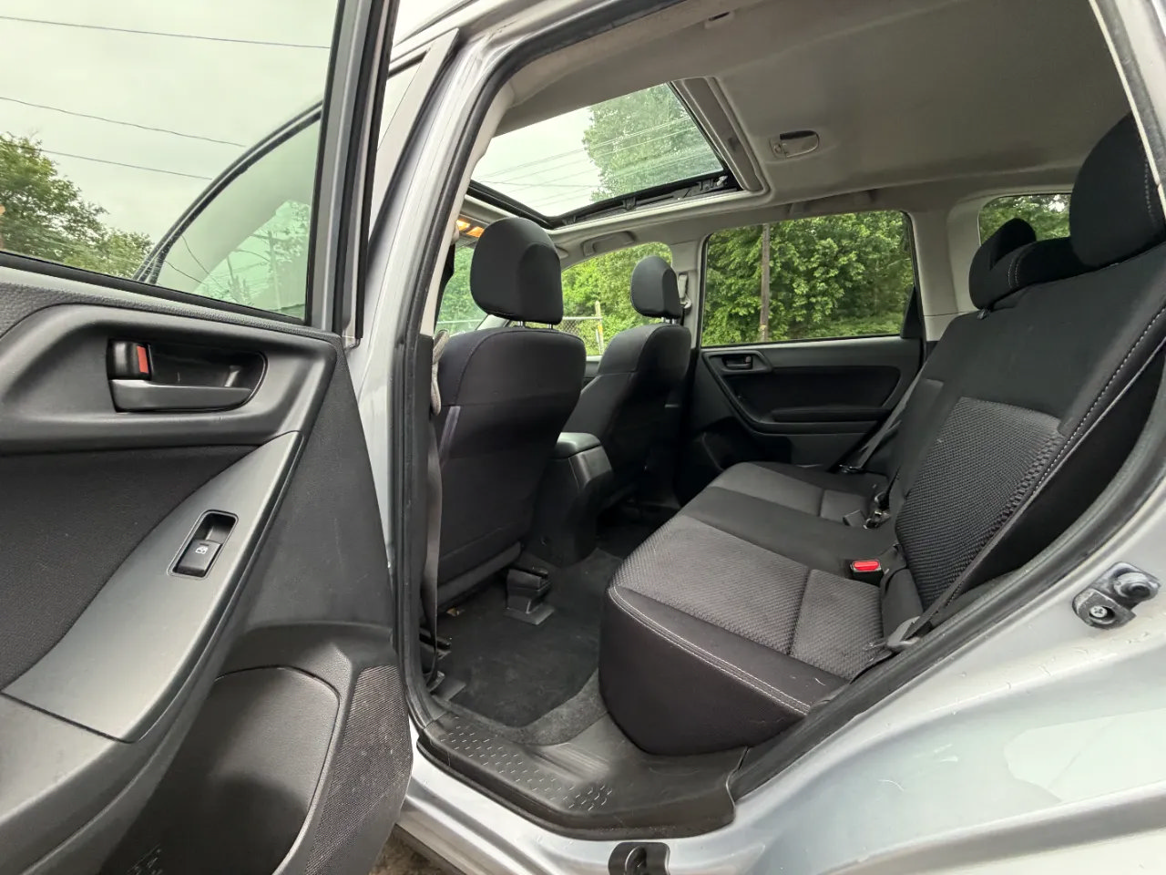 Used 2015 Subaru Forester 2.5i Premium w/ Popular Package #1 AWD/4WD image 24