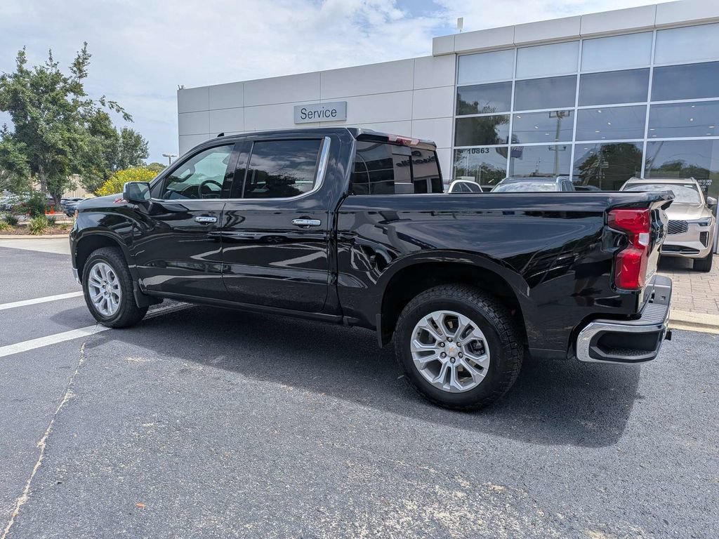Used 2025 Chevrolet Silverado 1500 LTZ w/ Technology Package AWD/4WD image 3