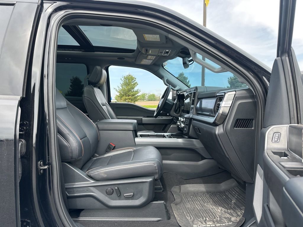 Used 2025 Ford F250 Lariat w/ Lariat Ultimate Package AWD/4WD image 30