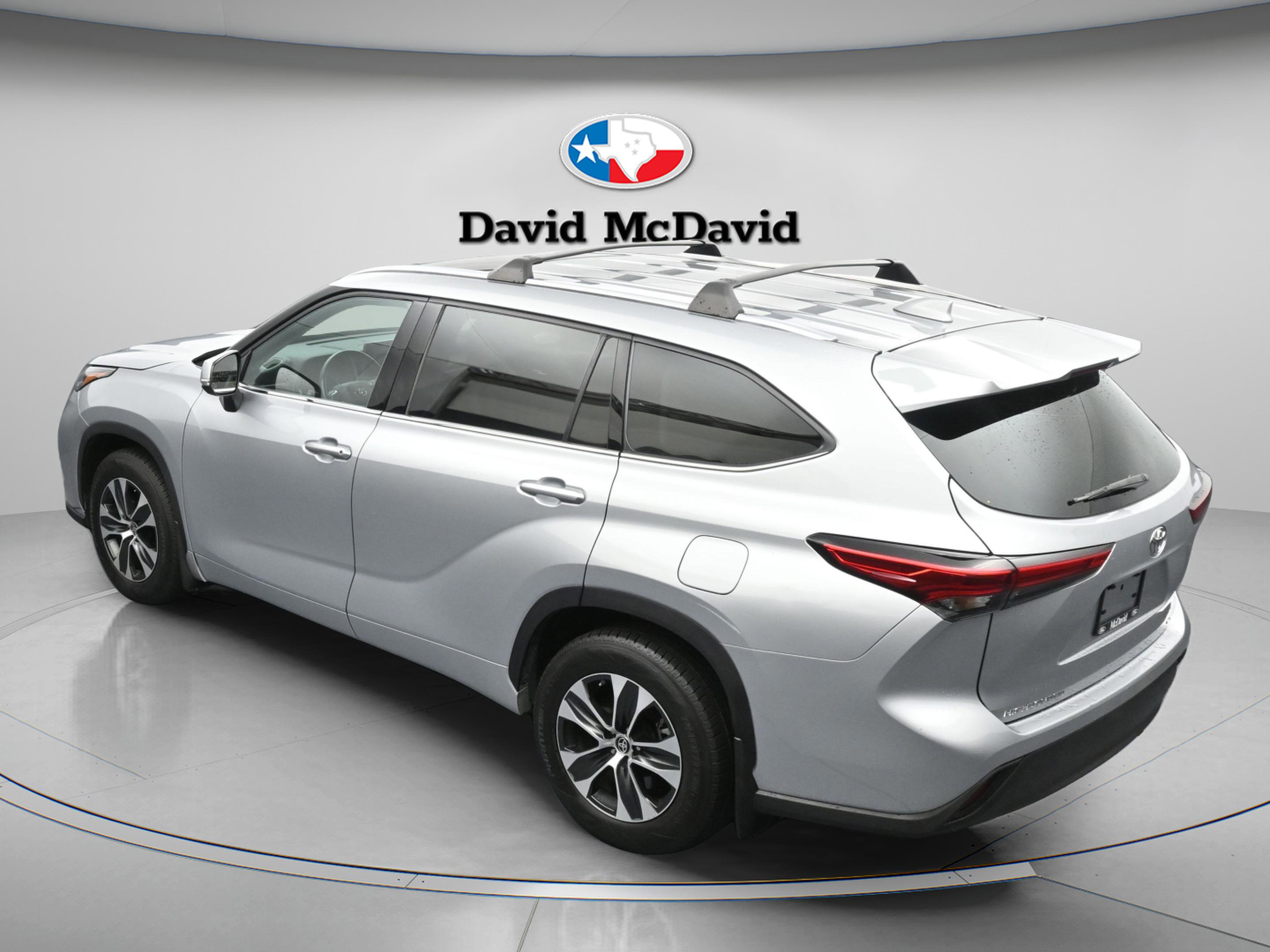 Used 2021 Toyota Highlander XLE image 38