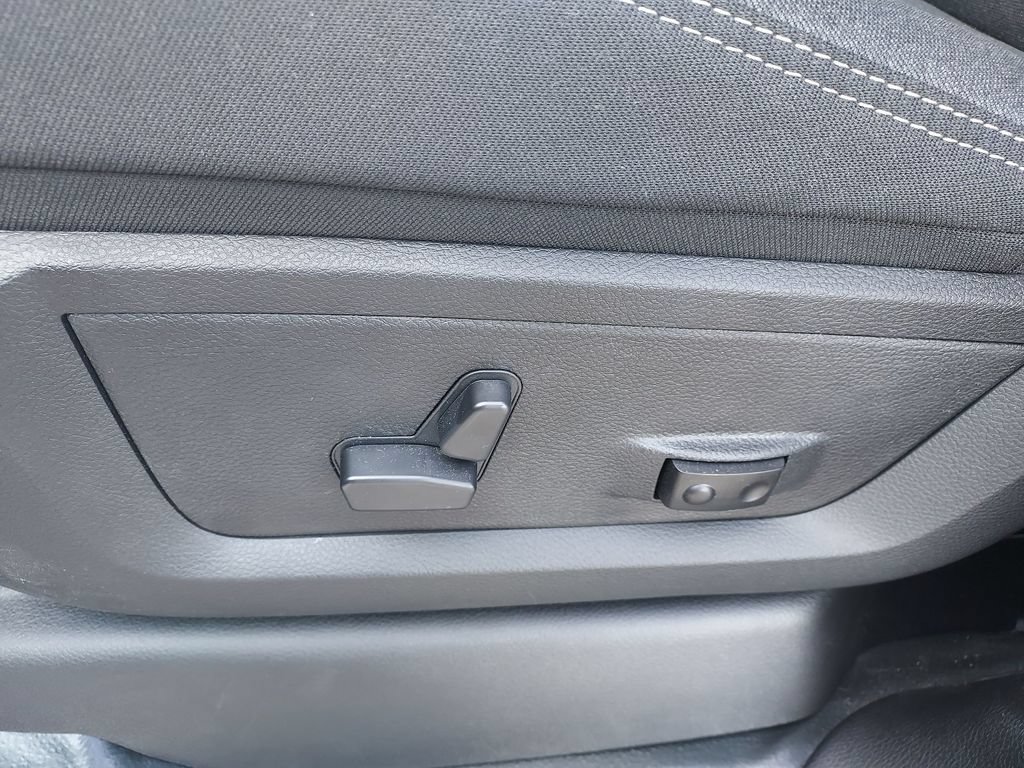 New 2026 RAM 2500 Big Horn AWD/4WD image 18