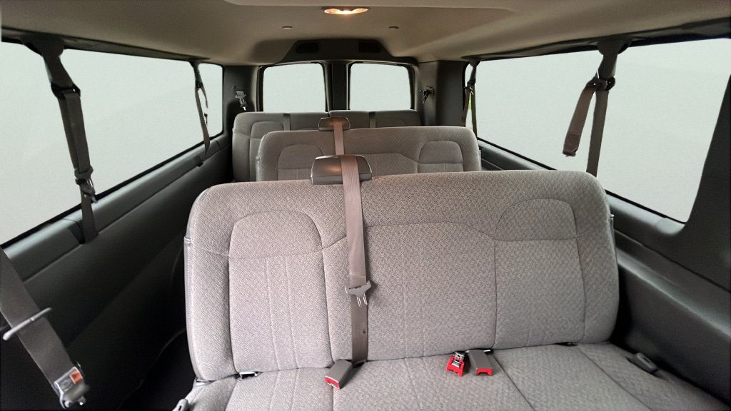 Used 2025 Chevrolet Express 3500 LT w/ LT Preferred Equipment Group RWD image 18