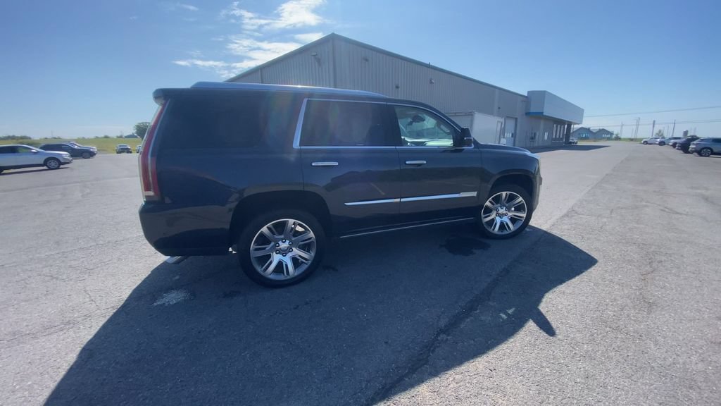Certified 2020 Cadillac Escalade Premium Luxury AWD/4WD image 9