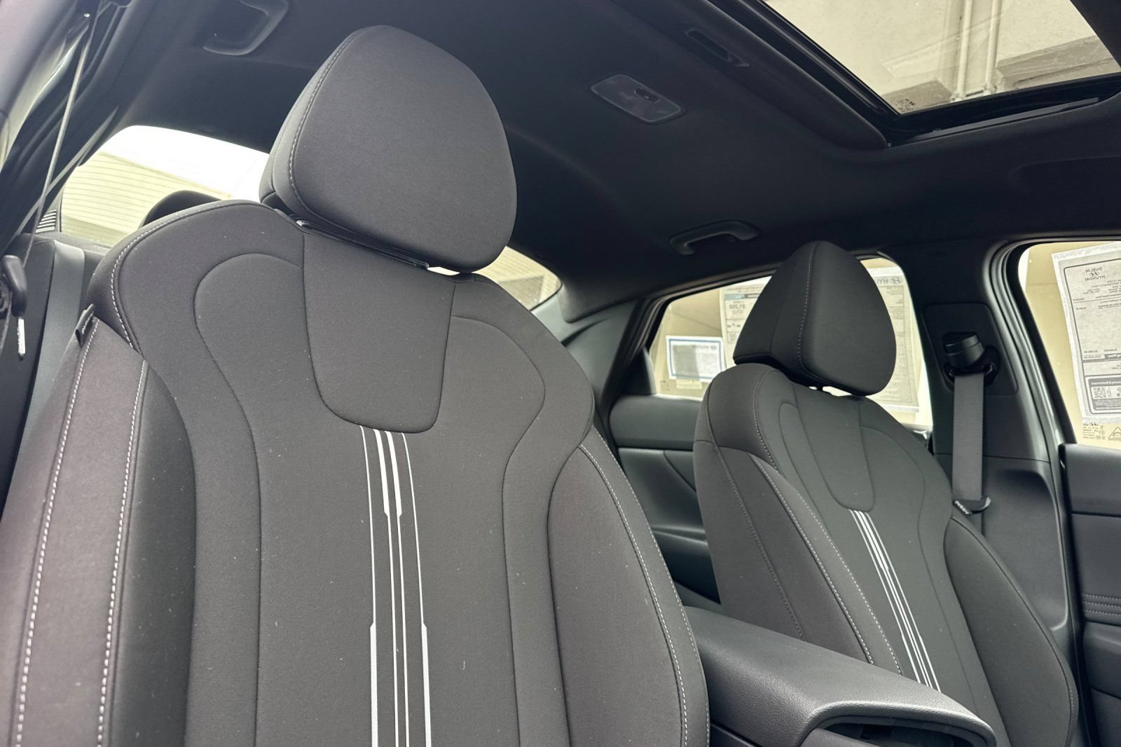 Certified 2026 Hyundai Elantra SEL Sport FWD image 19