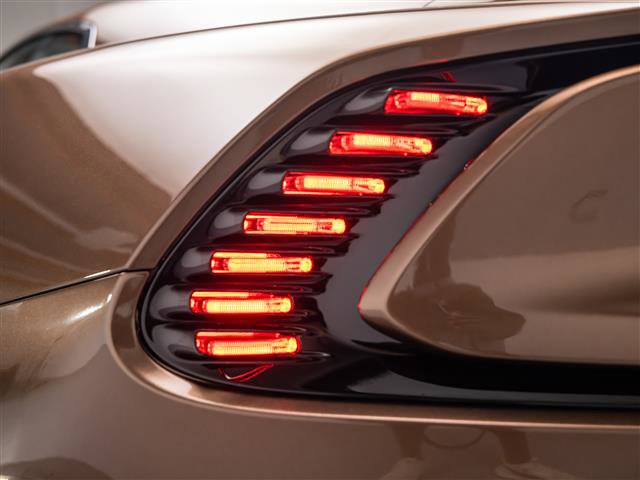 New 2026 Aston Martin Vanquish image 30