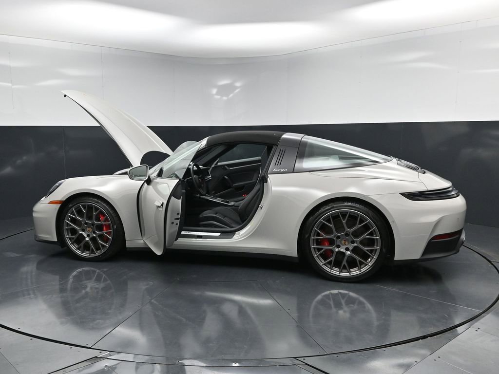 Certified 2026 Porsche 911 Targa 4S AWD/4WD image 31