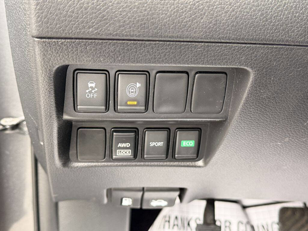 Used 2017 Nissan Rogue SV image 13