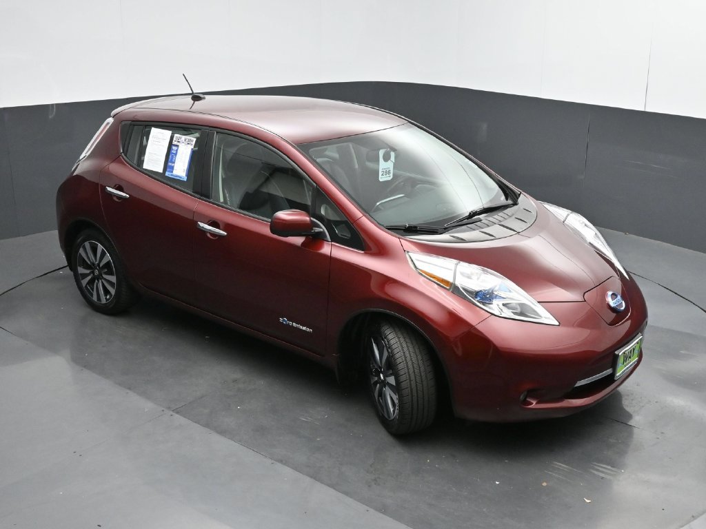 Used 2016 Nissan Leaf SL w/ Premium Package FWD image 40