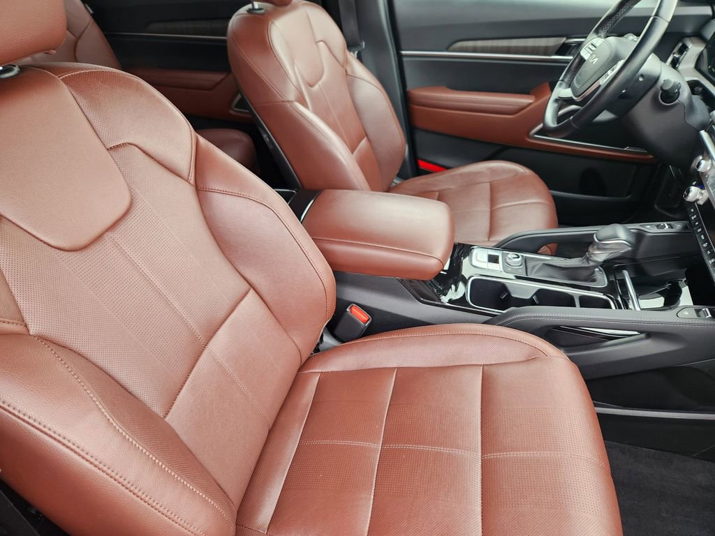 Certified 2023 Kia Telluride EX w/ EX Captain's Chair Package AWD/4WD image 18