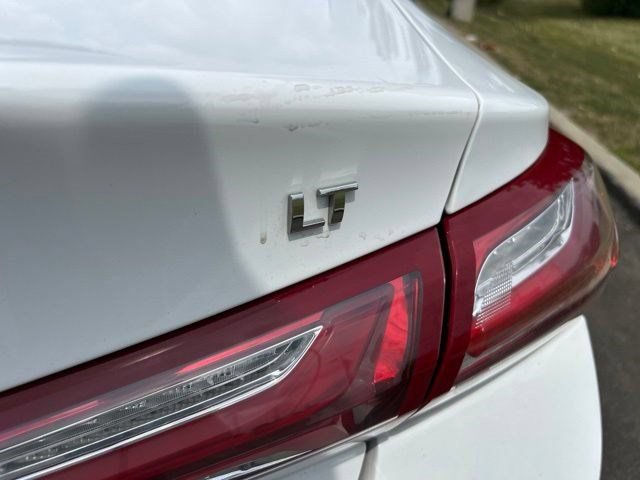 Used 2022 Chevrolet Malibu LT FWD image 51