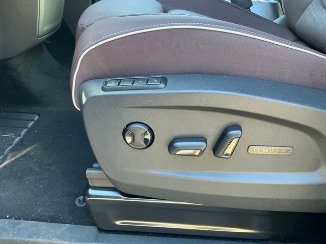 New 2025 Volkswagen ID. Buzz Pro S Plus AWD/4WD image 6