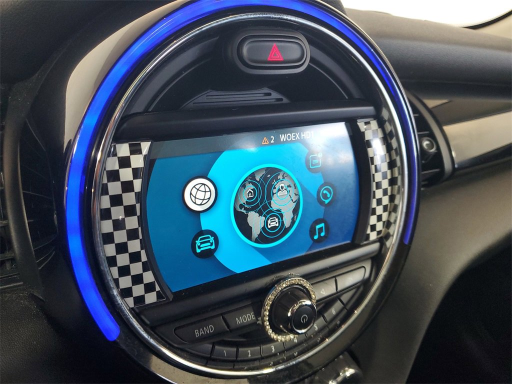 Used 2019 MINI Cooper 2-Door Hardtop image 18