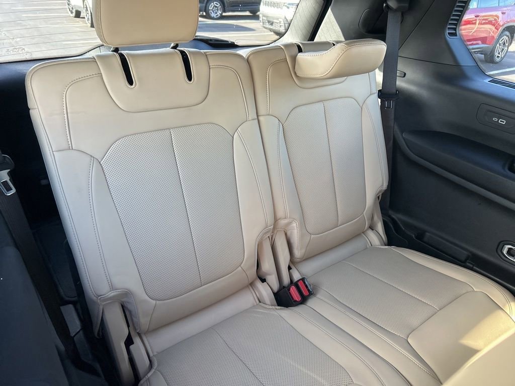 Certified 2023 Jeep Grand Cherokee L Limited w/ Luxury Tech Group II image 29