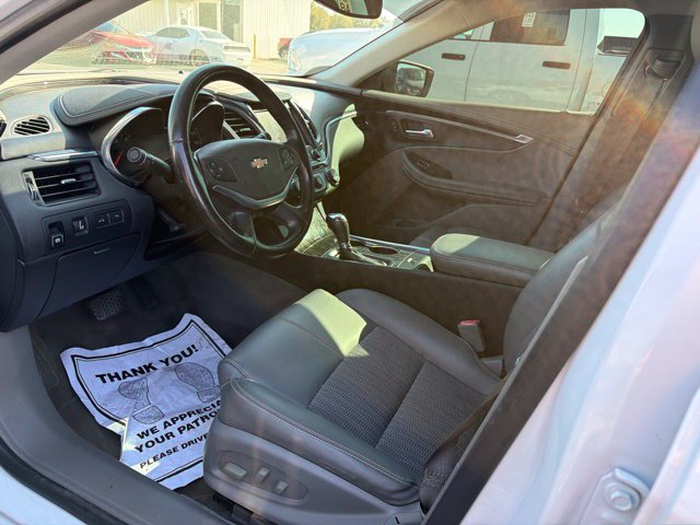 Used 2015 Chevrolet Impala LT w/ Convenience Package FWD image 8