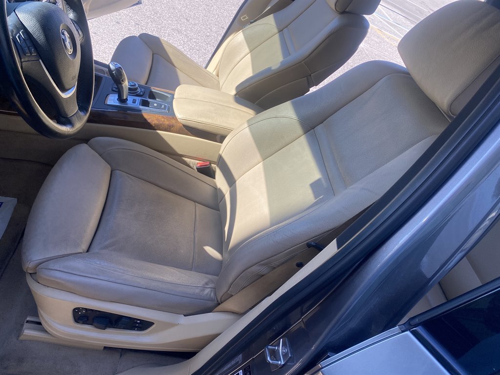 Used 2011 BMW X5 xDrive50i w/ Technology Pkg image 13