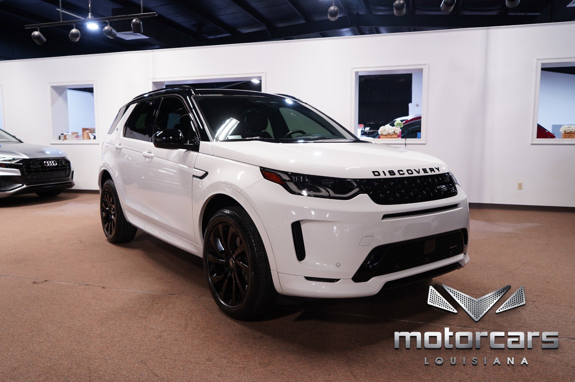 Used 2022 Land Rover Discovery Sport SE R-Dynamic image 9