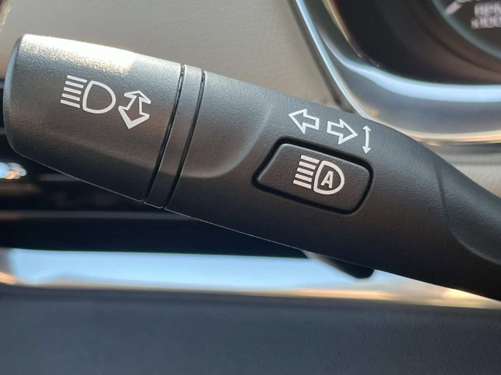 Certified 2023 Chevrolet Traverse LS image 27