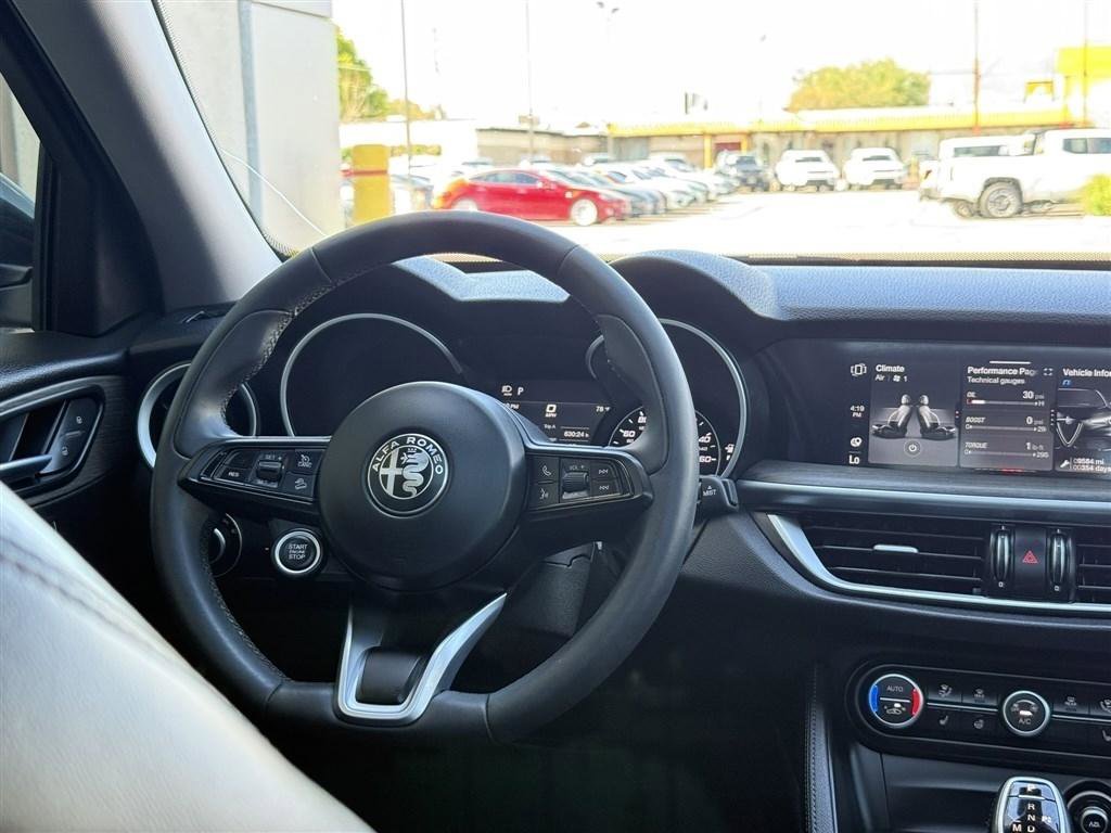 Used 2021 Alfa Romeo Stelvio Ti w/ Nero Edizione AWD/4WD image 38