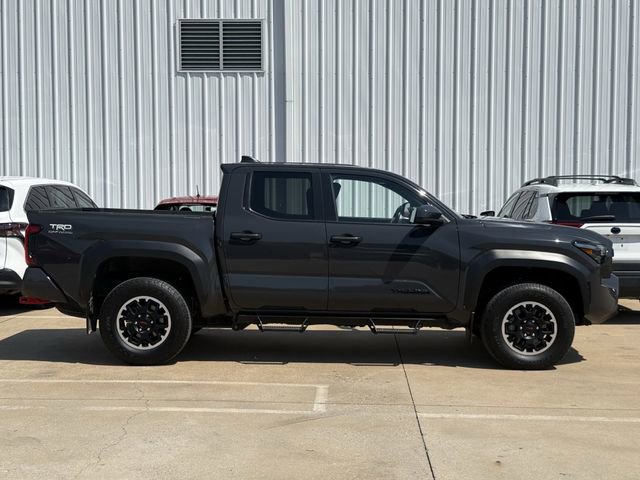 Used 2024 Toyota Tacoma TRD Off-Road AWD/4WD image 3